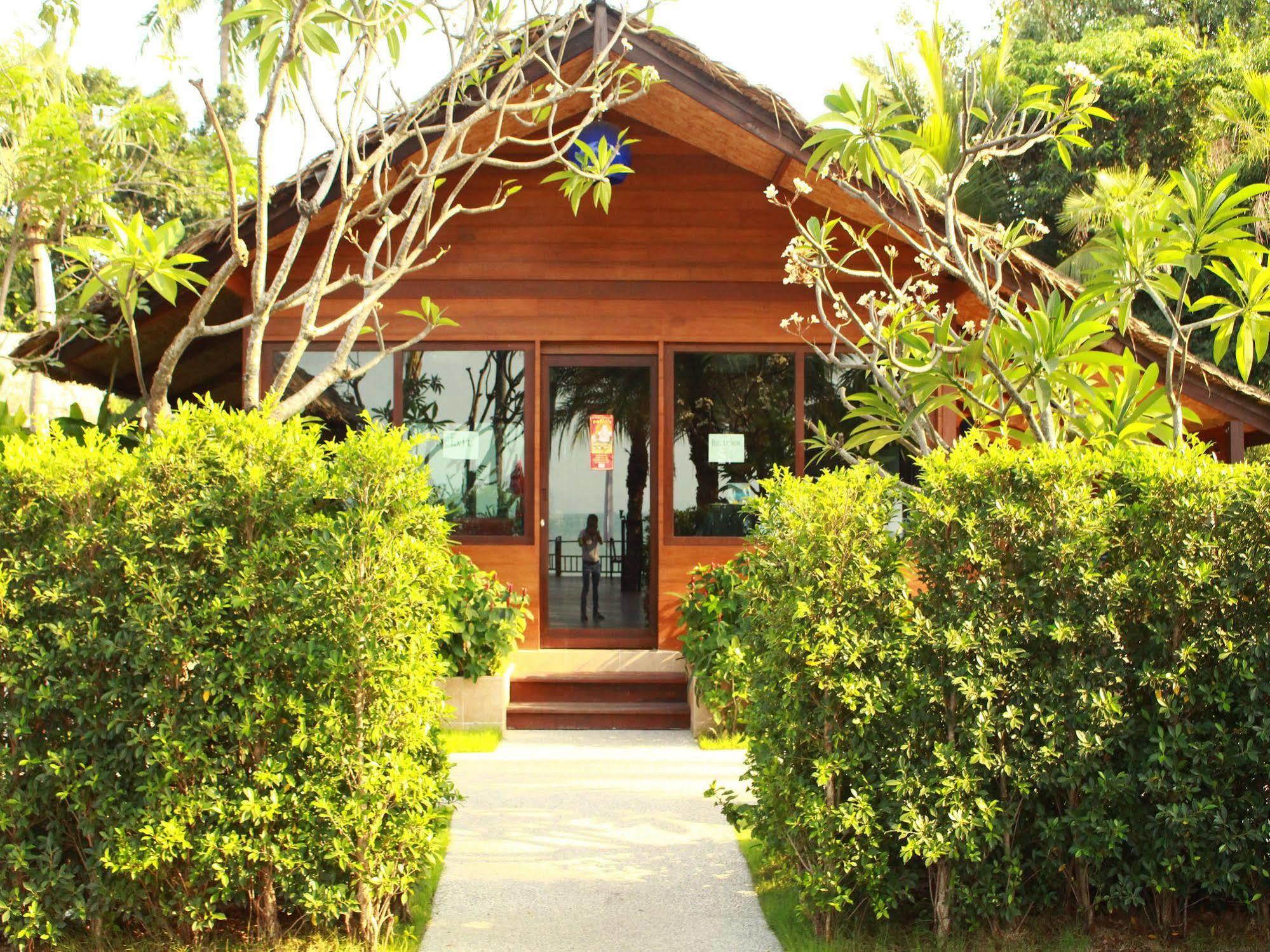 Bangrak Beach Club Бопхут Экстерьер фото